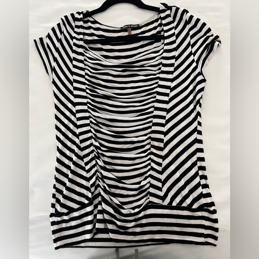 Woman’s top. Size L